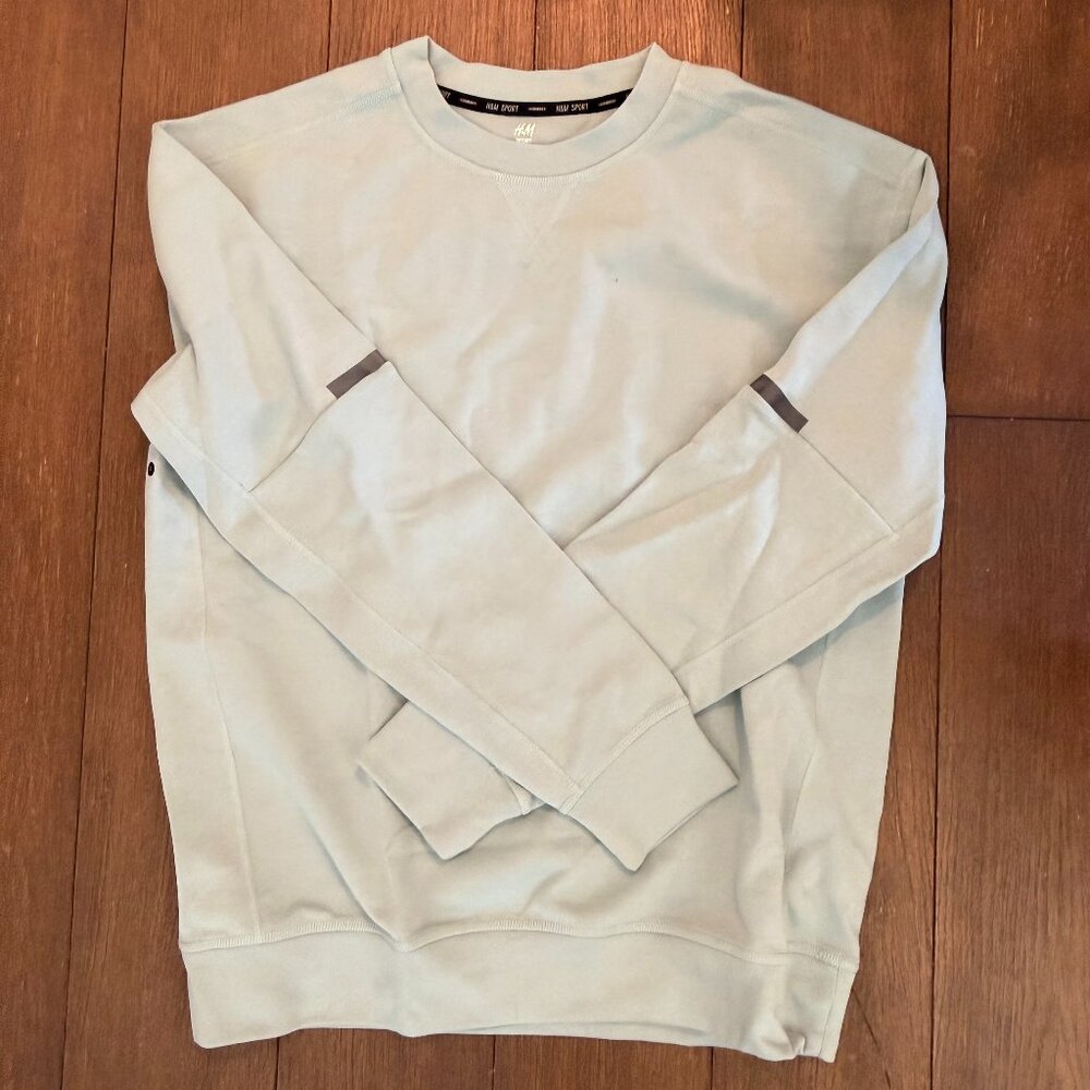 Men's H&M Sport Crewneck sweatshirt- Size Medium- Sage Green